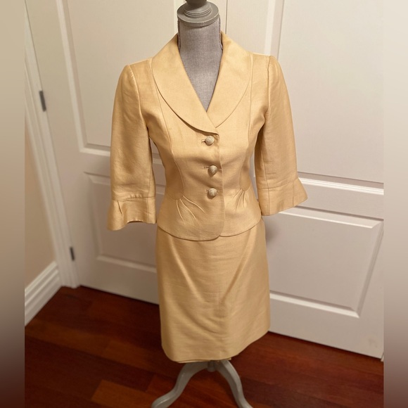 Tahari Gold Skirt Suit US 2 - Classy Wedding or Gala -Well cared for & loved - Picture 6 of 12